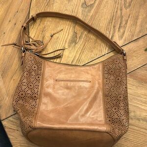 The sak brown leather Hono bag 15”
Wide x 12” tall